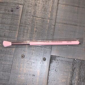 MOTD Flawless Finish Blend Makeup‎ Brush NEW